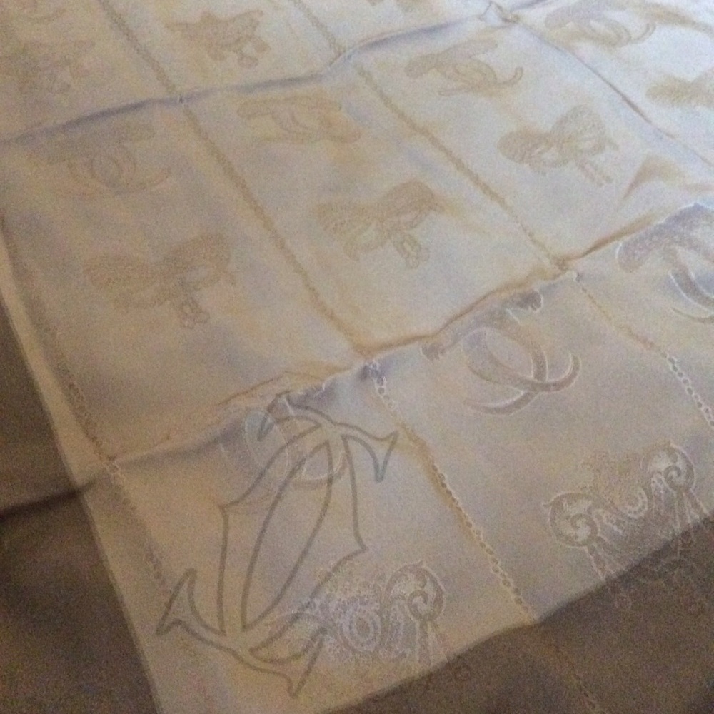Scarf - Picture 6 of 6